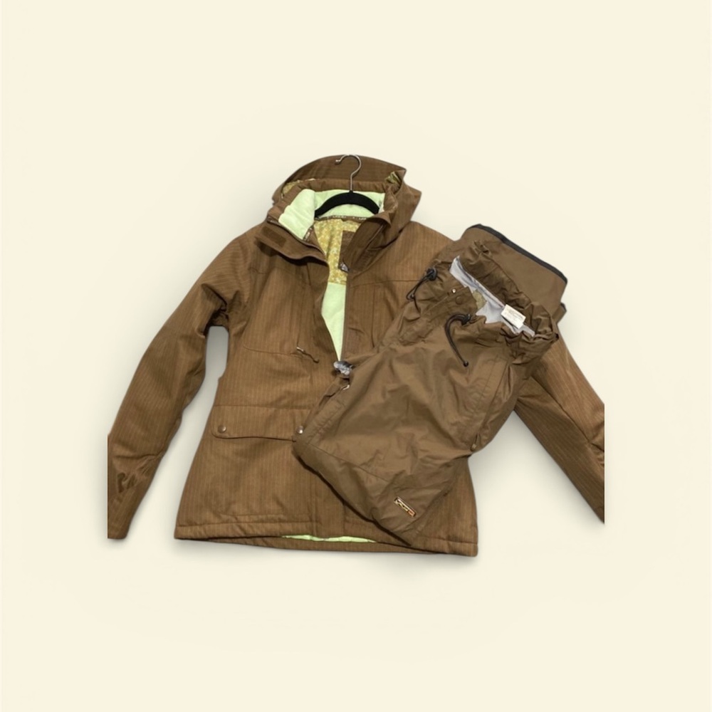 Women's Brown Ski Jacket & Pants Set - Water-Resistant Snow Gear
